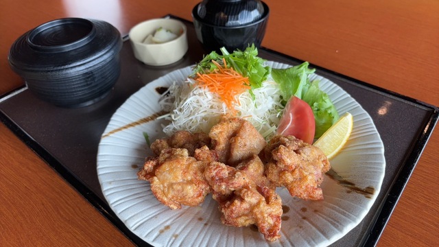 鳥の唐揚げ定食